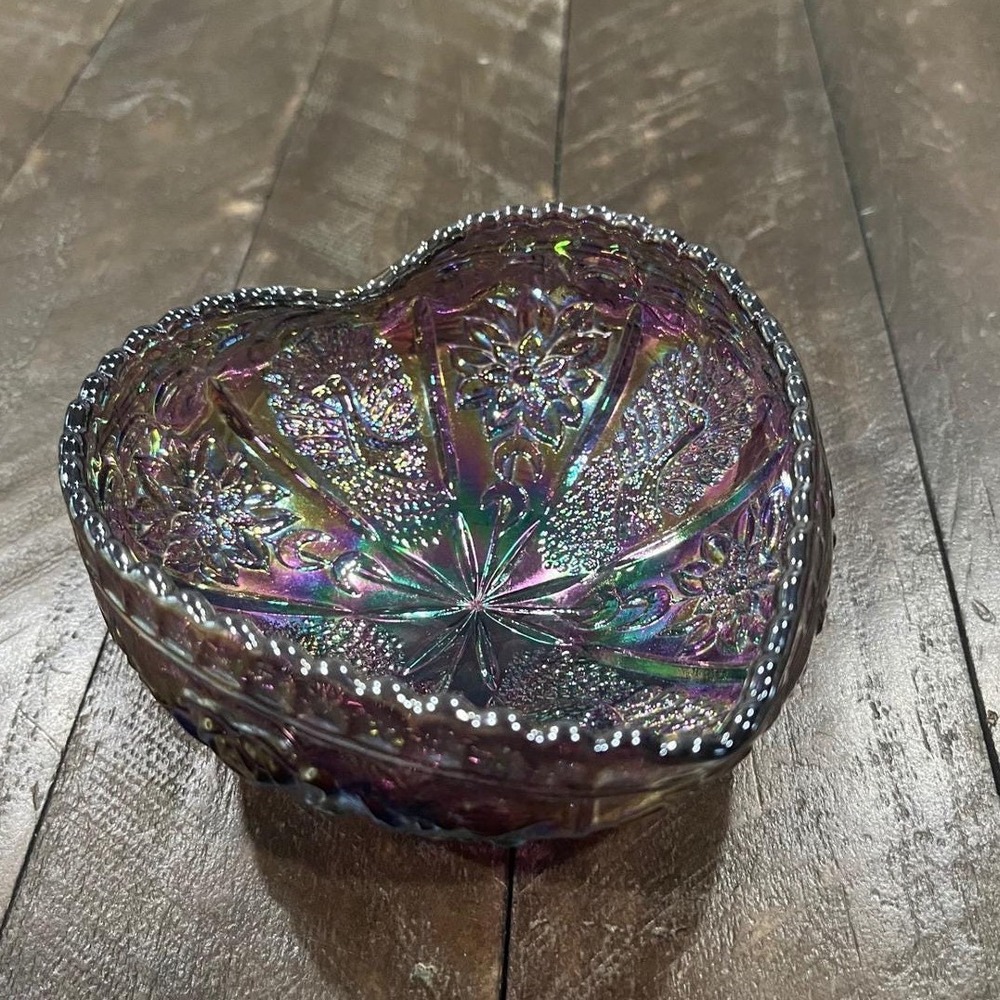 Fenton Amethyst Carnival Glass Peacock and Lotus Heart Shaped‎ Beaded Bowl 6in